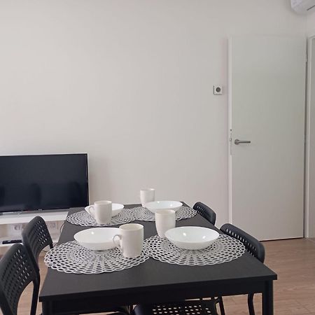 Novy Apartman S Terasou برنو المظهر الخارجي الصورة