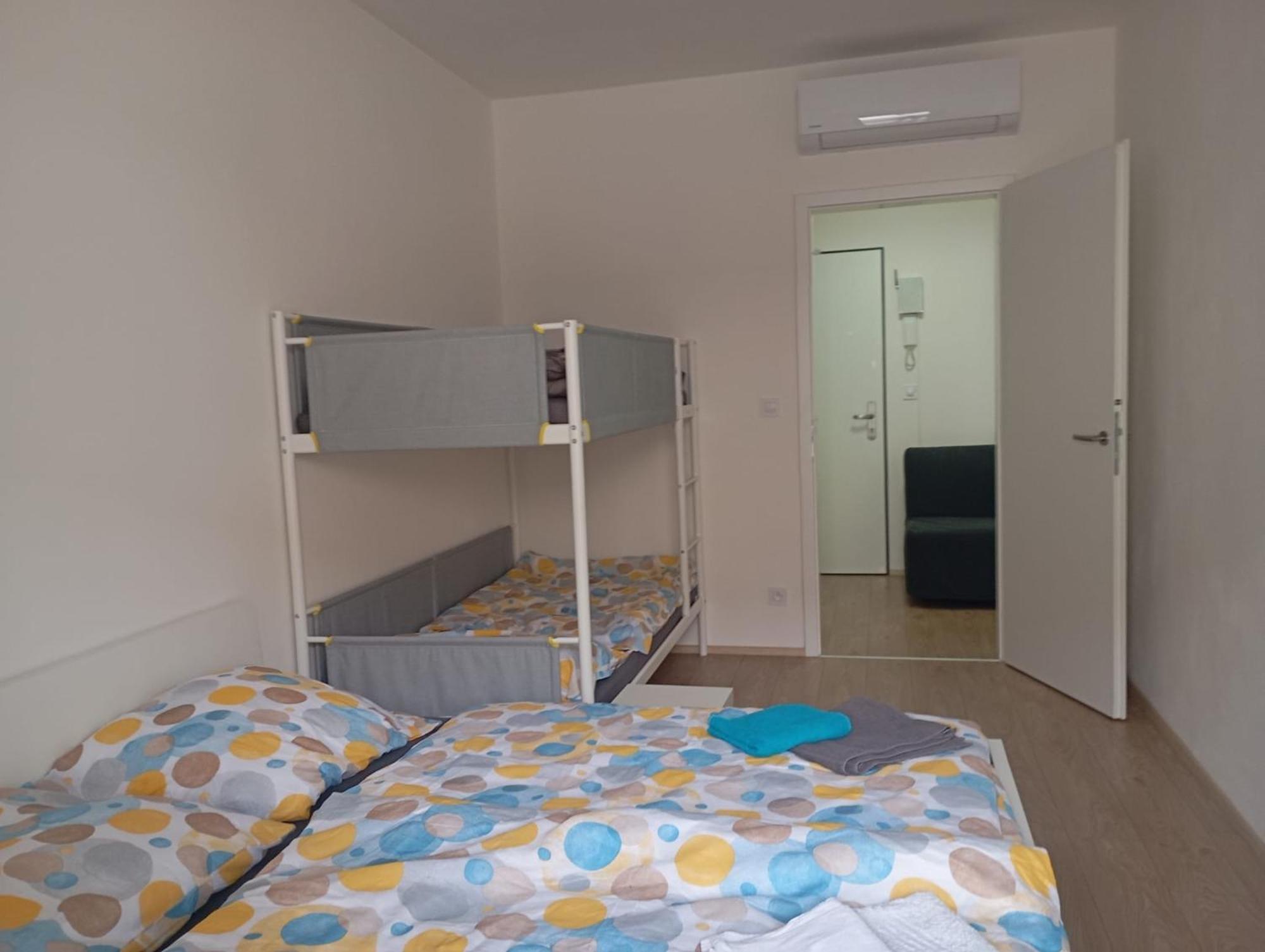 Novy Apartman S Terasou برنو المظهر الخارجي الصورة