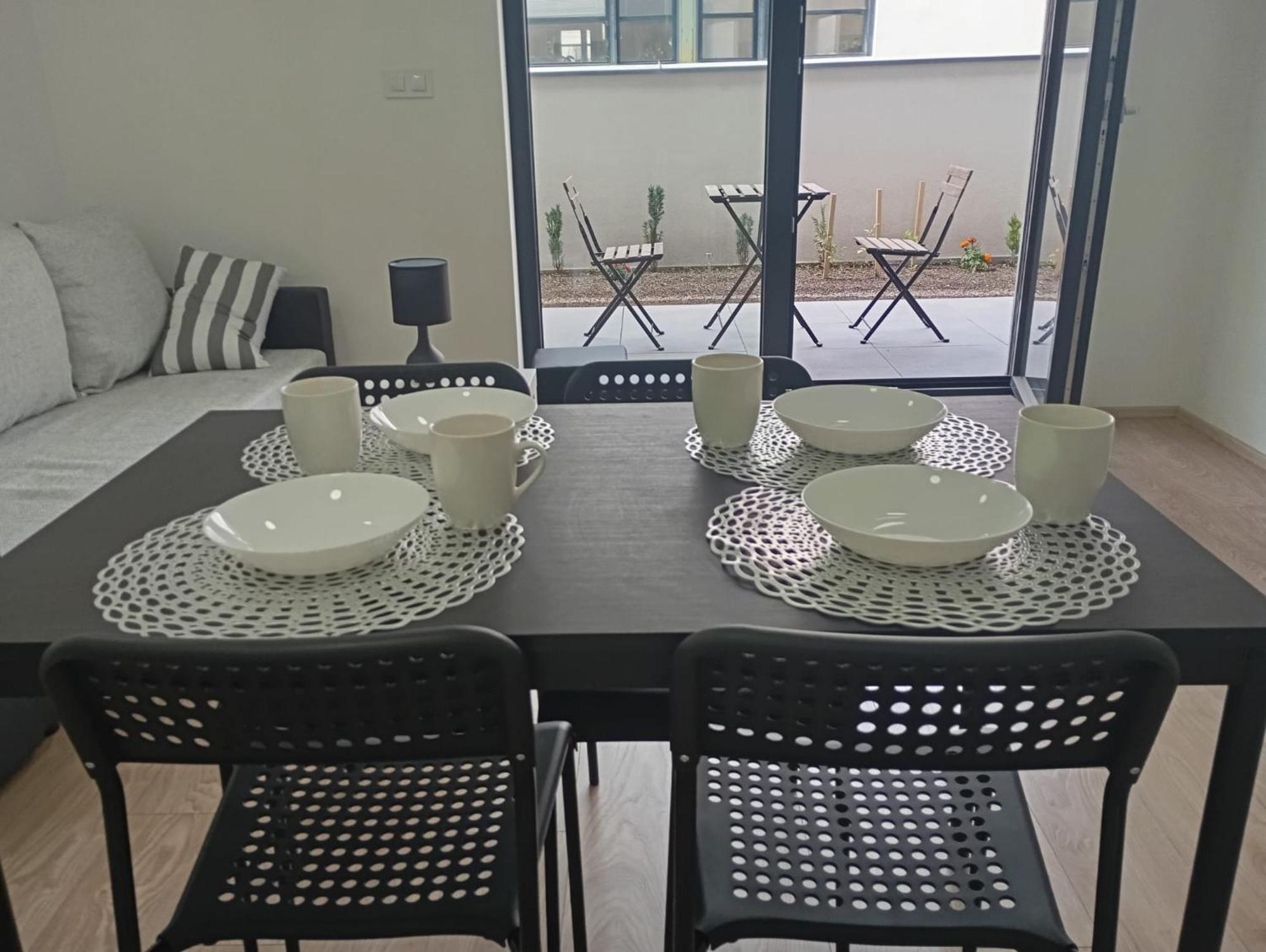 Novy Apartman S Terasou برنو المظهر الخارجي الصورة